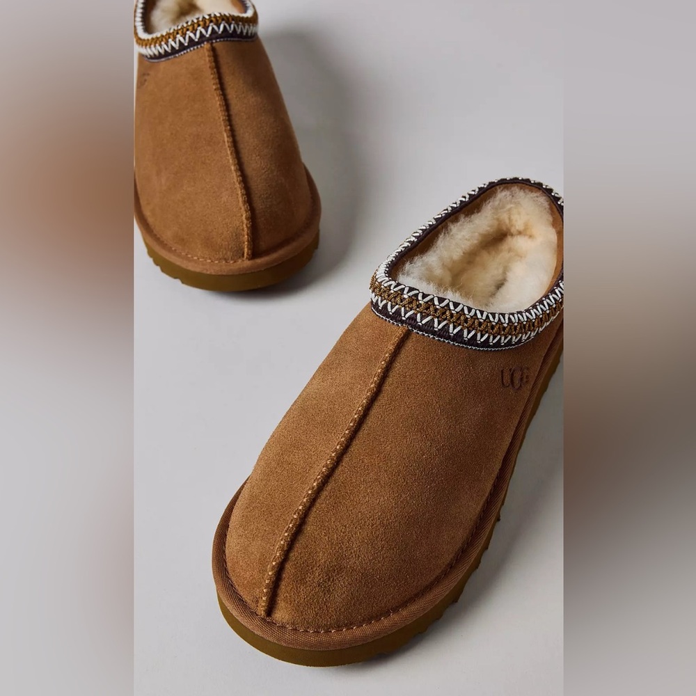 UGG Tasman Slipper Size 8